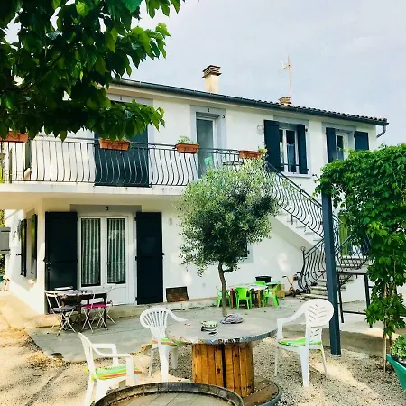 Chez Marinette Apartamento Le Cailar Exterior foto